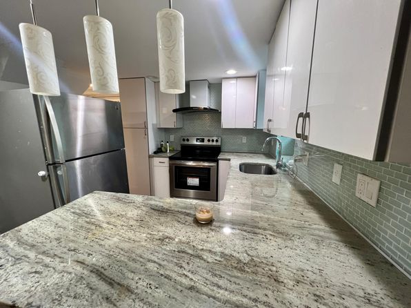 142 Ridge Ave #2
