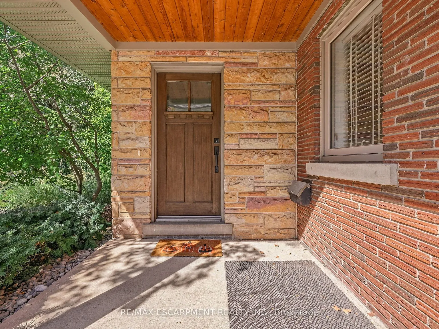 3 bed, $3,500 — Photo 2
