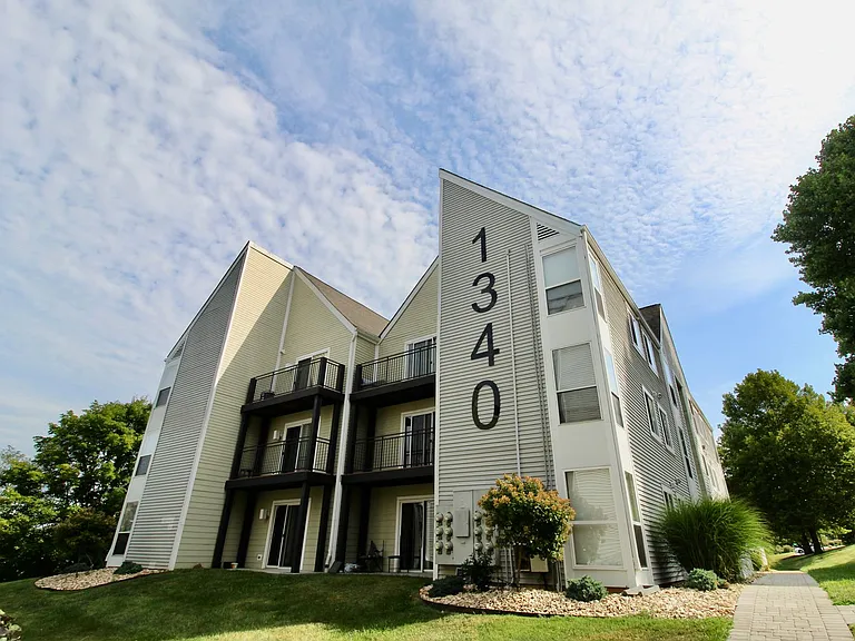 1340L Hunters Rd — Photo 14