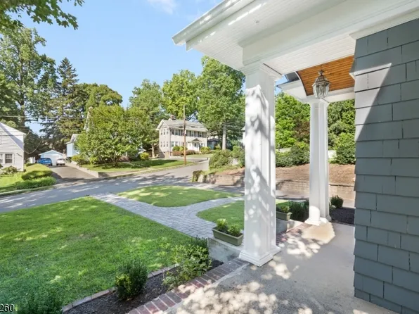57 Pine St, Millburn Twp., NJ 07041