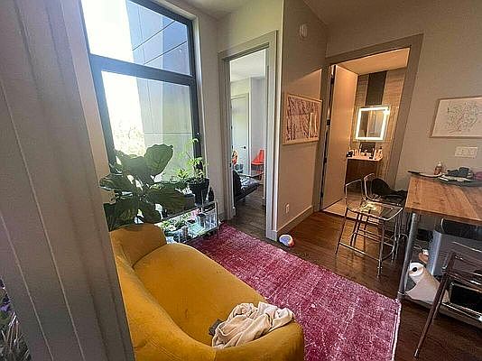 2nd image of 263 Franklin Ave #4C