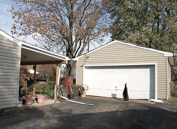 2nd image of 1608 Rygate Dr