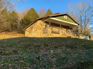 101 Doe Gap Branch Rd, Flat Lick, KY 40935
