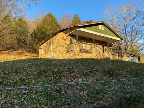 101 Doe Gap Branch Rd, Flat Lick, KY 40935