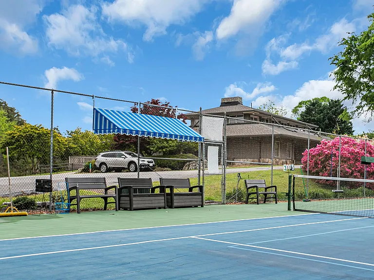 Community tennis courts