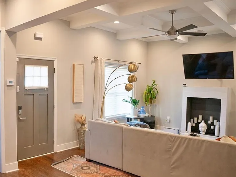 1005 Birch St — Photo 3