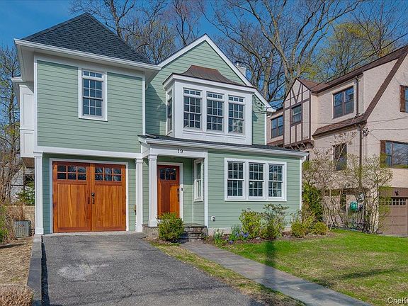 2nd image of 19 Nassau Road