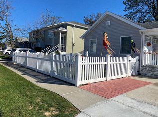 65 Marina Rd, Island Park, NY 11558