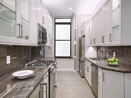 Rented by Sotheby's International Realty | media 6