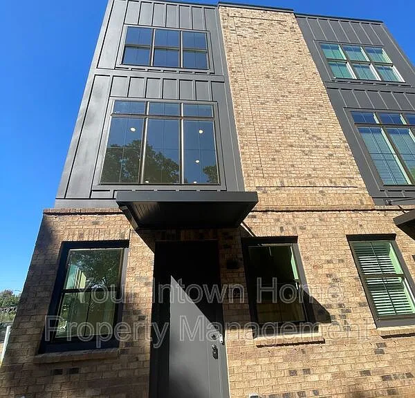 1135 Knight Walk NW — Photo 2