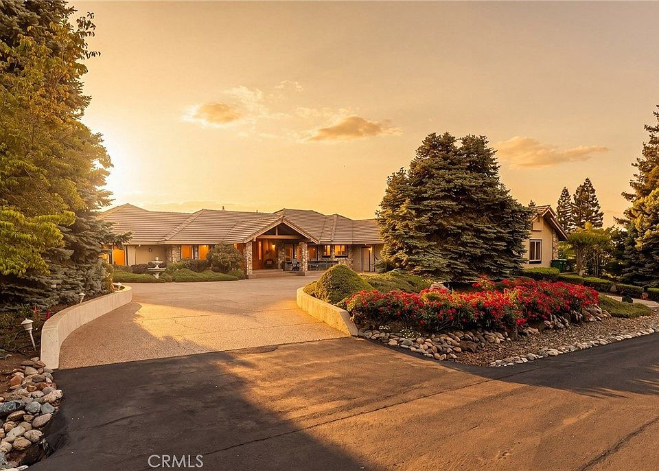 1st image of 14868 Eagle Ridge Dr