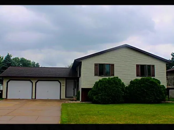 1041 Terrace Dr, Onalaska, WI 54650