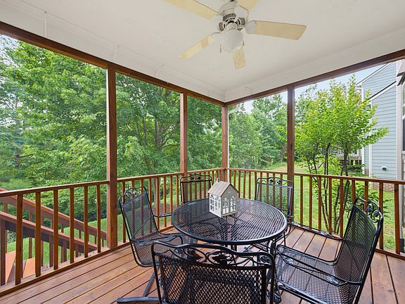 4th image of 213 Vista Brooke Dr