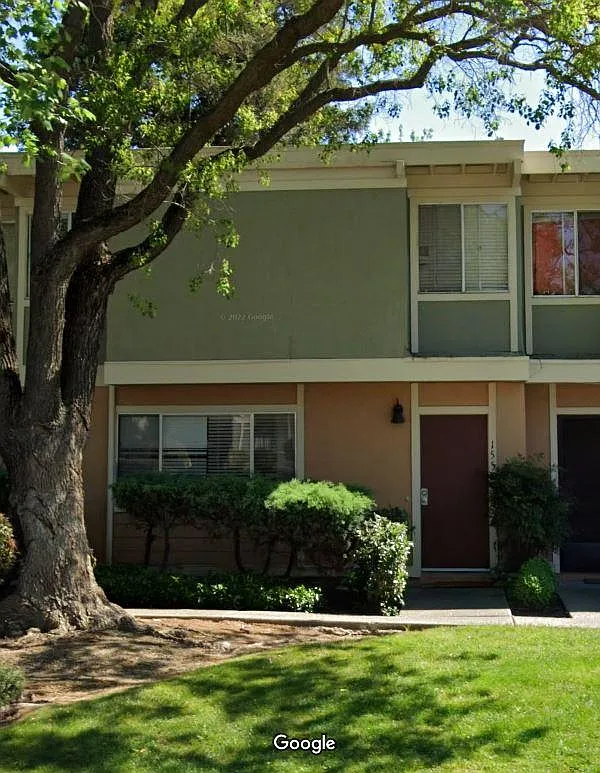 4 bed, 1.5 bath, 1432 sqft, $3,000 — Photo 1