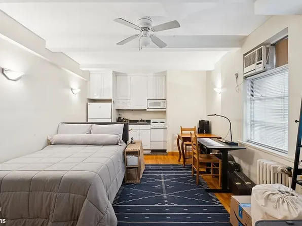 333 E 43rd St APT 103, New York, NY 10017