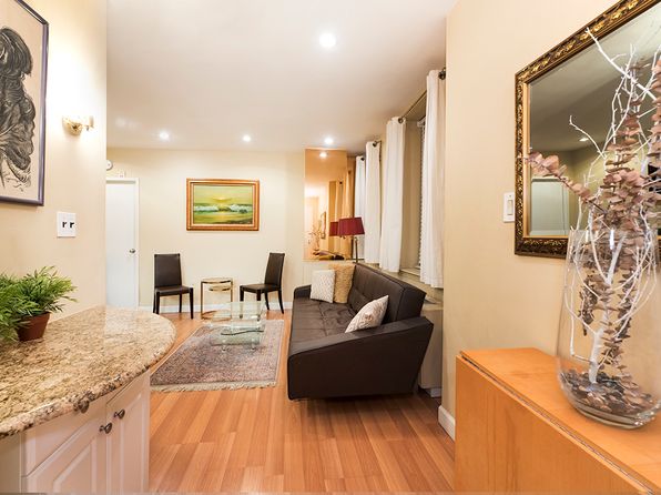 150 W 51st St APT 930