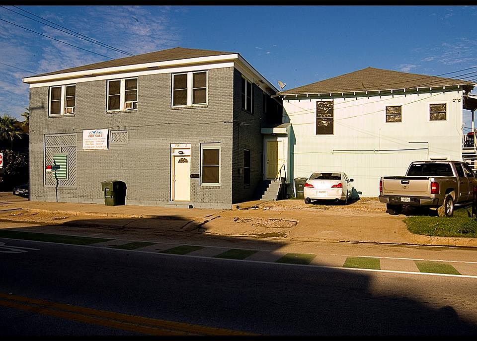 1st image of 1827-1827 & 1708 Ave
