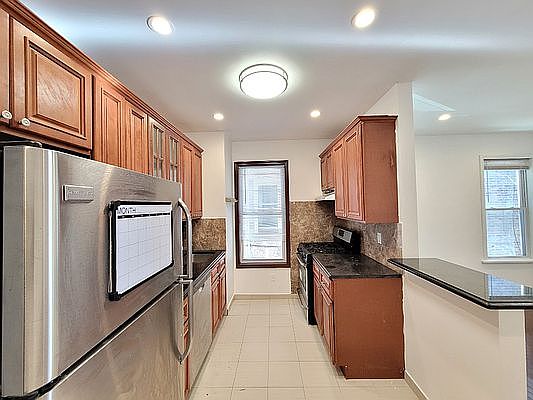 1st image of 23-24 24th St #1R