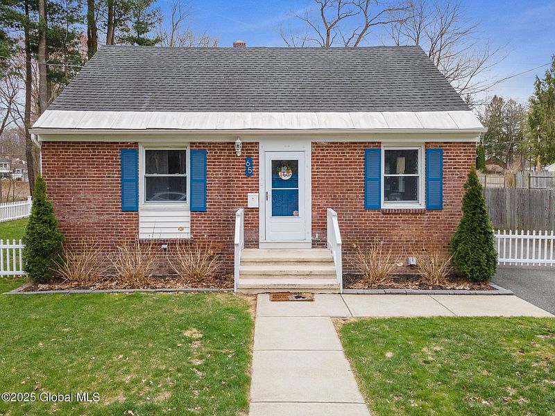 3rd image of 65 Brent Street