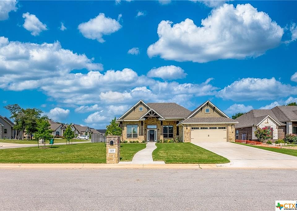 1st image of 2419 Bluff Cir