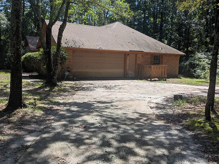 88 Wade Hampton Dr — Photo 2