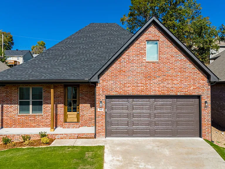 302 Kanis Ridge Dr — Photo 2