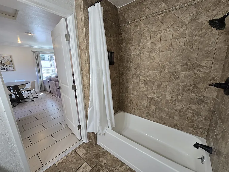 576 Pomeroy Ave — Photo 31