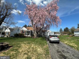 1811 Ardin Dr, Norristown, PA 19403