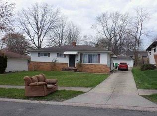 8215 Green Dr, Garfield Heights, OH 44125