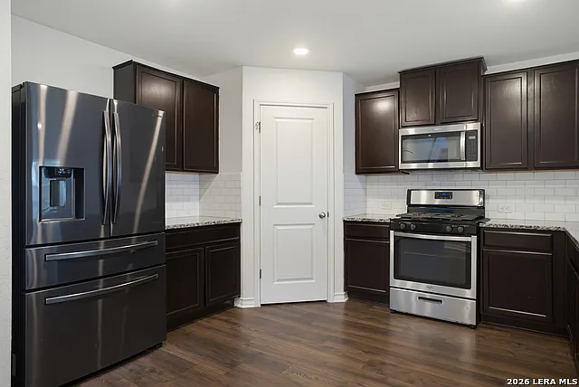 14251 Geyserite Ave — Photo 7