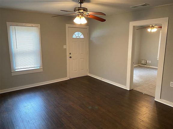 3rd image of 619 N Carroll Blvd