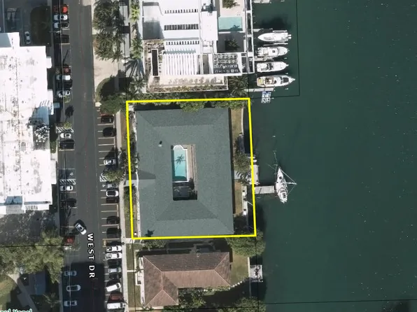 7925 West Dr, North Bay Village, FL