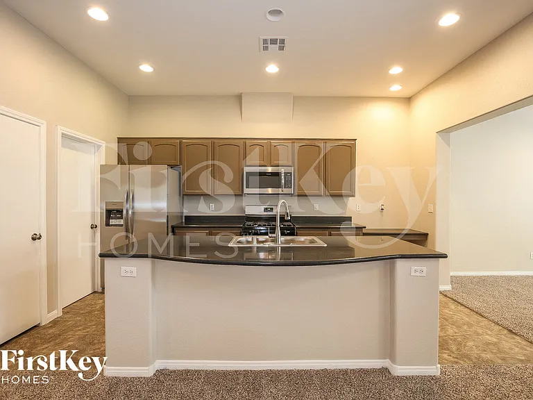 6345 Salmon Mountain Ave — Photo 5