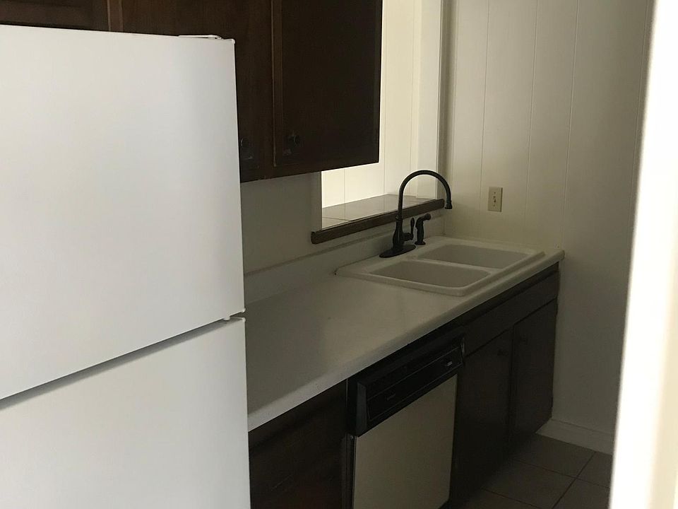 1st image of 2529 Helena Ave