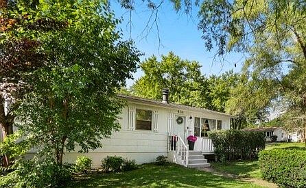 1st image of 920 Fern Ave