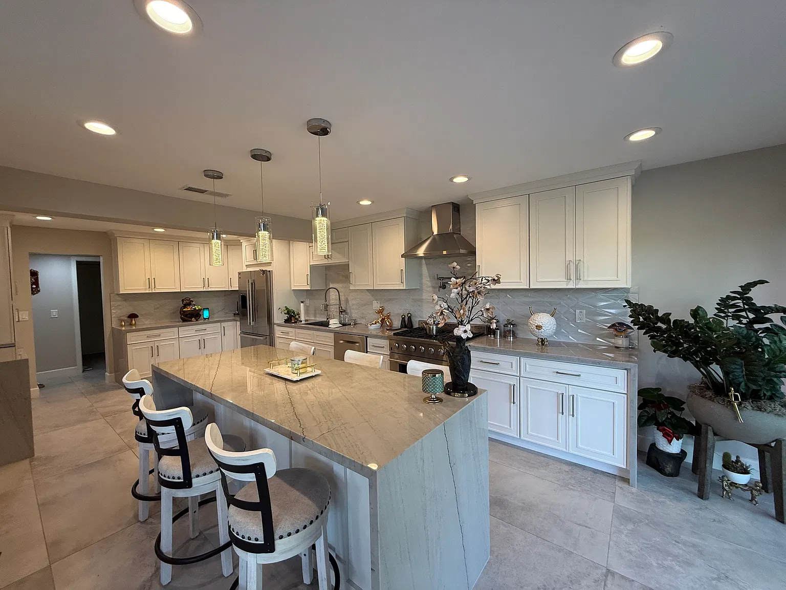 3 bed, 2069 sqft, $8,800 — Photo 1