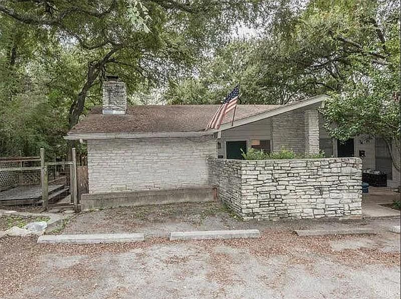 1st image of 2307 La Casa Dr #A