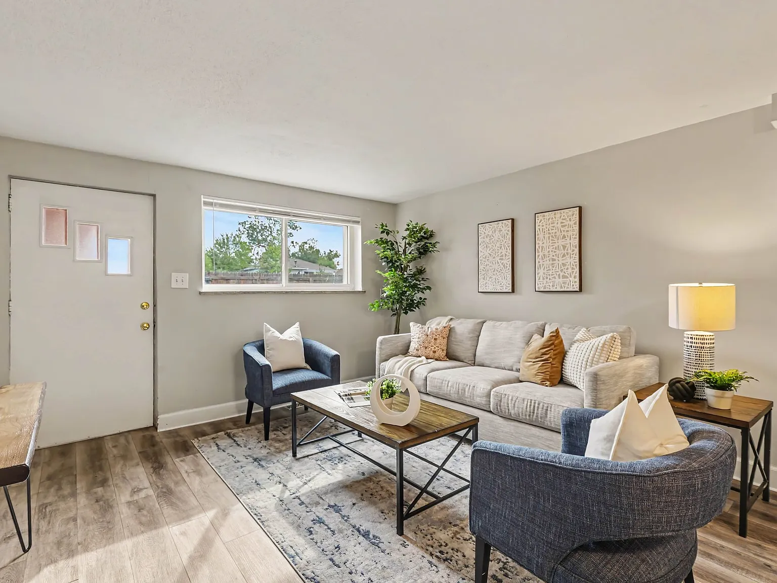 2 bed, 750 sqft, $1,399 — Photo 3