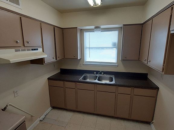 4th image of 501 Southtrail Dr #503