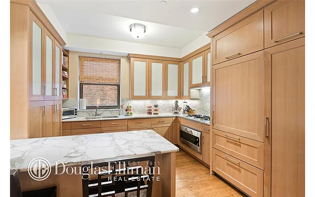 Sold by Douglas Elliman | media 10