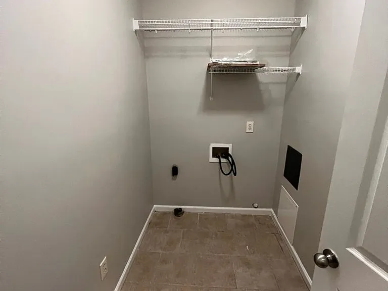 328 Amber Ln — Photo 20