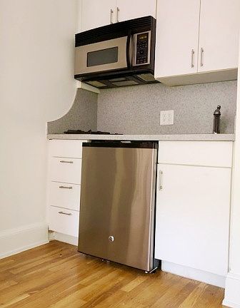 4th image of 74 Charles St APT 2D