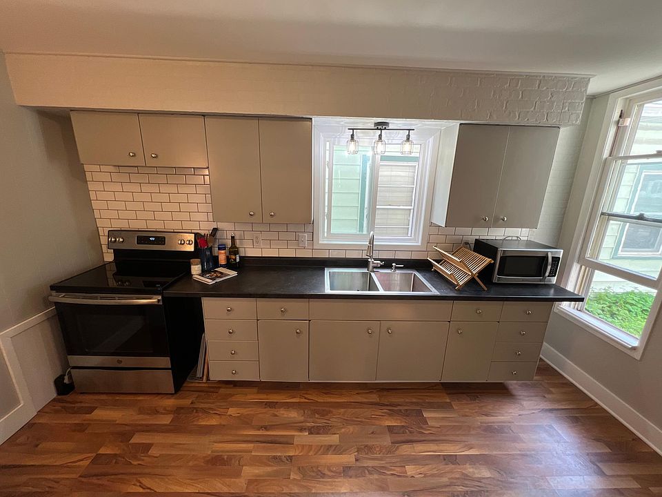 1st image of 713 W 5th St #2