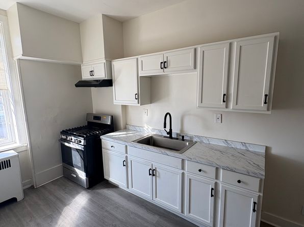 1600 Regina St APT 1