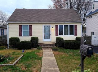 250 Wanda Rd, Pasadena, MD 21122