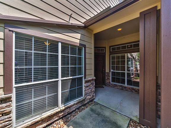 4th image of 7903 Glenn Cliff Dr