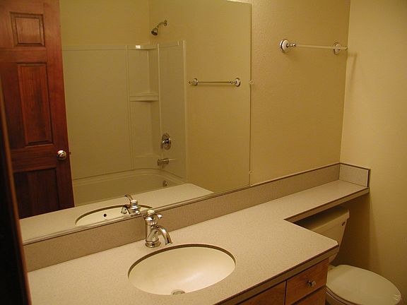 5th image of 11715 SE McGillivray Blvd