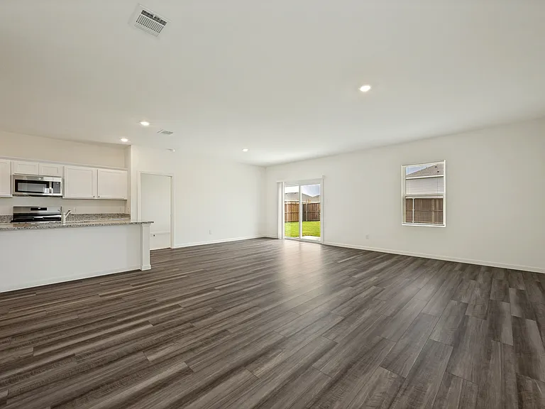 1425 Elliott Rd — Photo 5