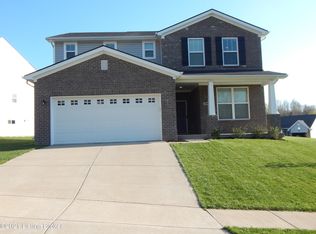 1042 Autumn Crest Ln, Louisville, KY 40245