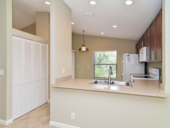 86ca32ca-f7f6-4a2b-bd4f-70fa907643f6-w_1500-h_1000